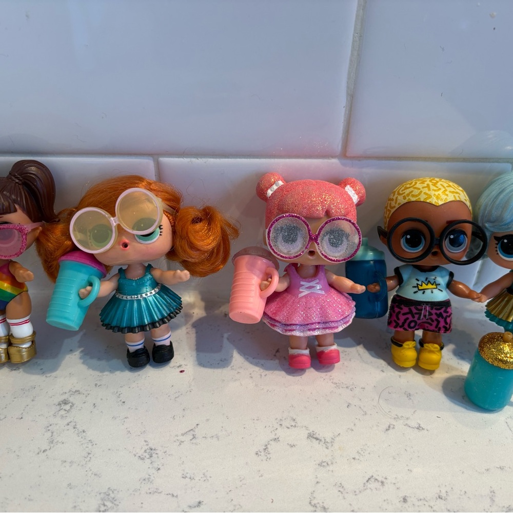 L.O.L. Surprise! Dolls Lot #4